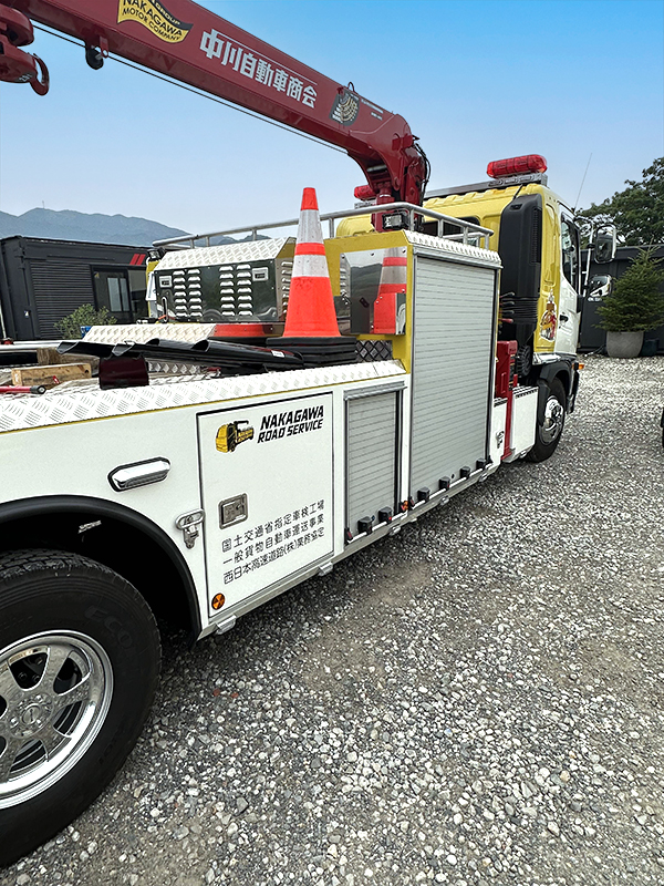 車体架装_レッカー架装_02_02