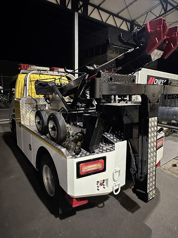 車体架装_レッカー架装_02_03