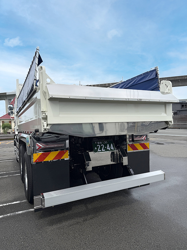 車体架装_ダンプ架装_08